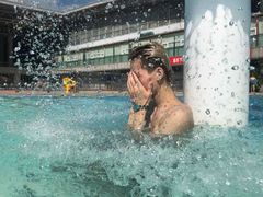 -宝安体育馆游泳馆