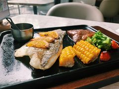 海陆双拼-必胜客(瑞虹店)