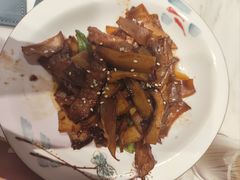 -满江红四季餐厅 · 国家五钻级酒家(新纪元大酒店店)