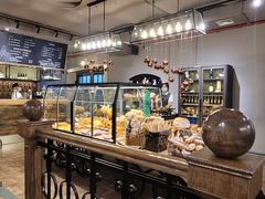 面包甜点陈列柜-秋林西餐厅(总店)