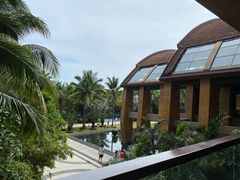 -三亚湾海居铂尔曼度假酒店