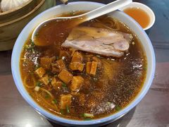 辣酱焖蹄面-裕兴记·三虾面(西北街总店)