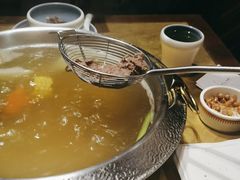-左庭右院鲜牛肉火锅(金山万达店)