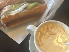 -Bánh Mì Huynh Hoa