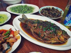 -胡子饮食店