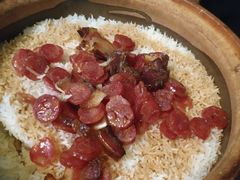 特色腊味煲仔饭-百年果林椰子鸡(中洲店)
