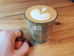 拿铁-Punchline Coffee&Roaster(同济大学店)