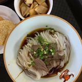 藕饺里面放了生姜稍微有点辣，蒿子粑粑蒿味很重