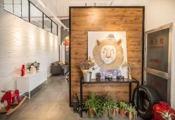 进门玄关-热靴映画儿童摄影工作室(绍兴水街壹号文创园店)