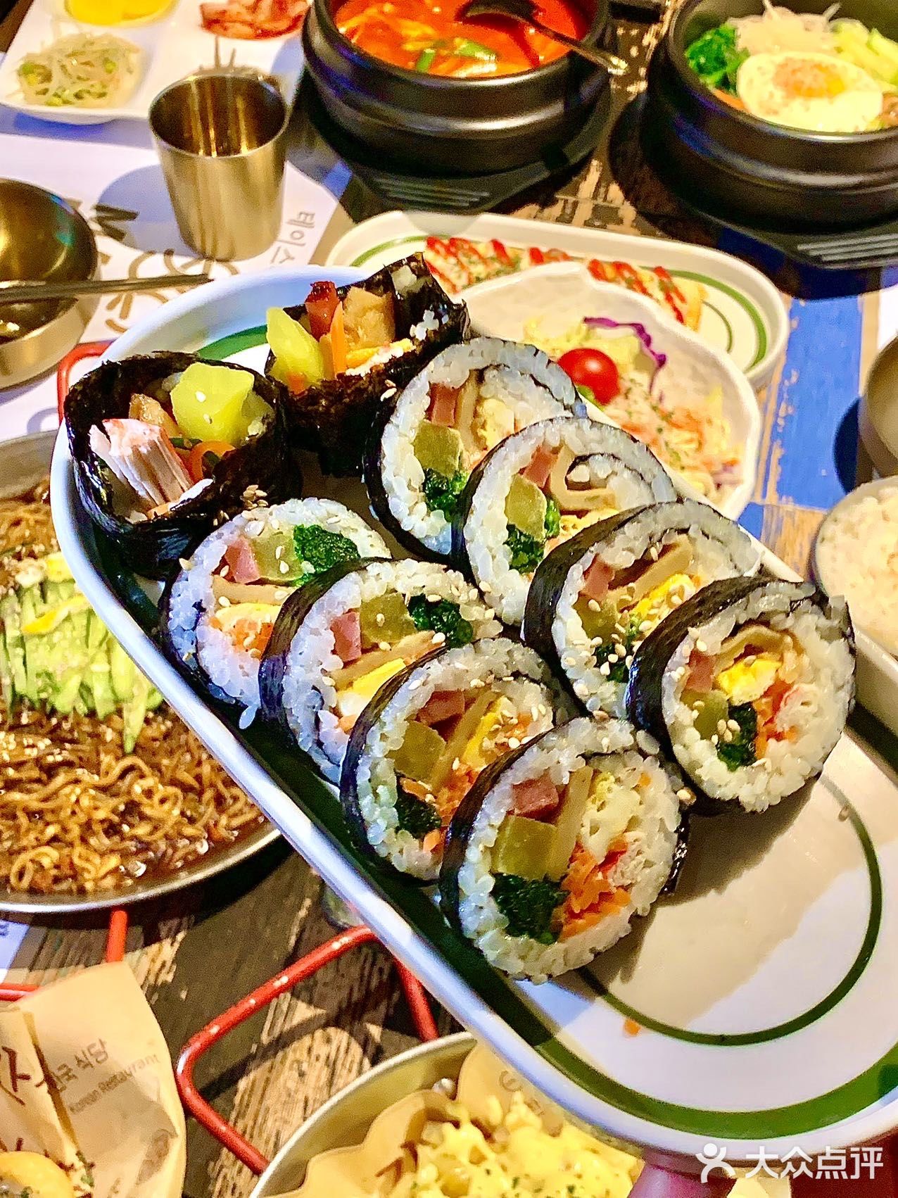 阁下 请和我一起吃韩料🇰🇷吧～