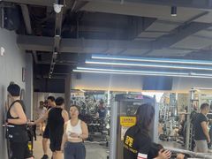 -超鹿运动(五四路恒力城店)