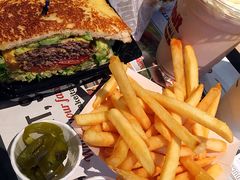 -The Habit Burger Grill 哈比特汉堡(复兴soho店)