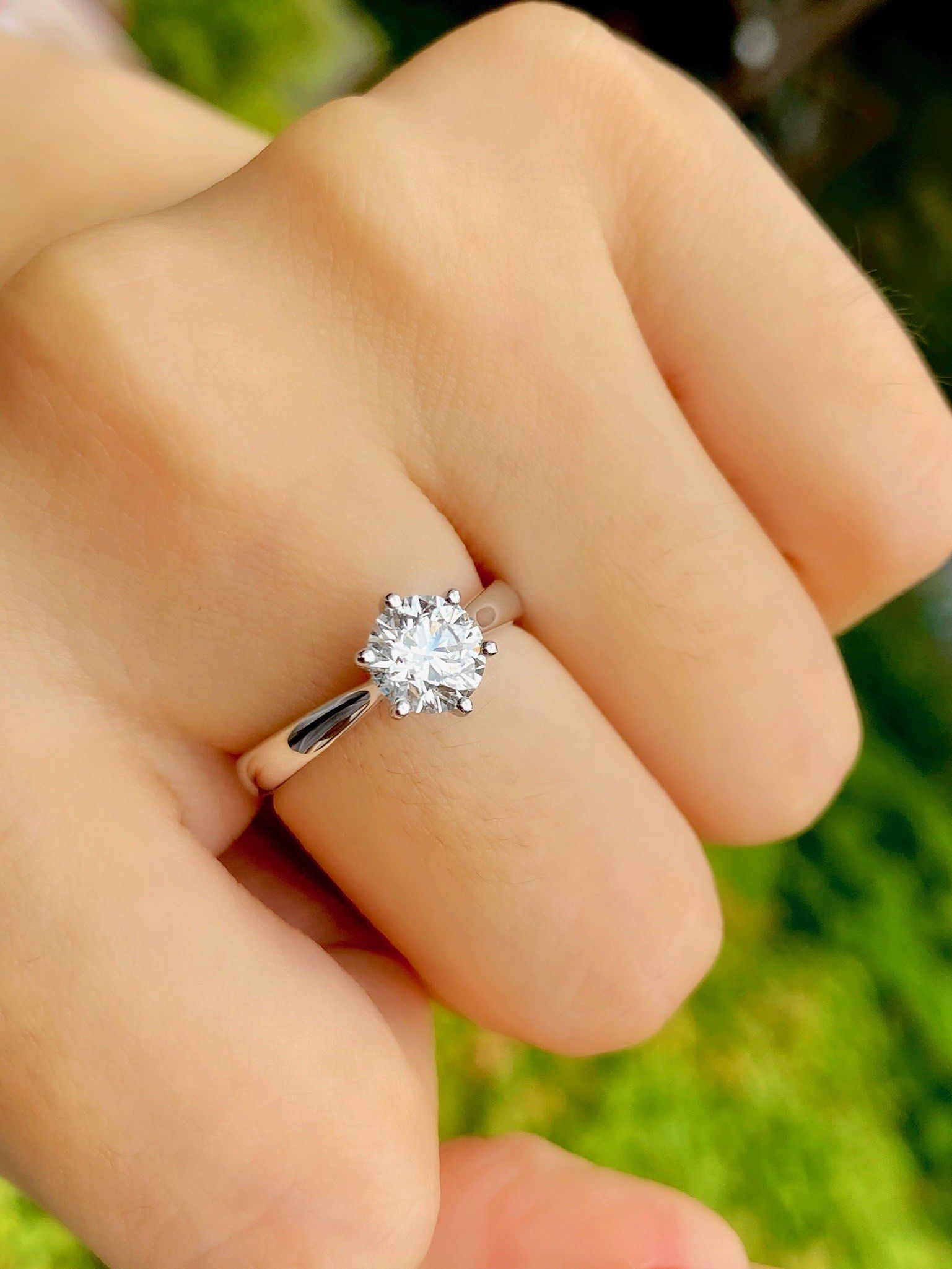 伟德bv1946官网-世纪CP终成眷属！柏原崇内田有纪官宣结婚16年长跑晒婚戒