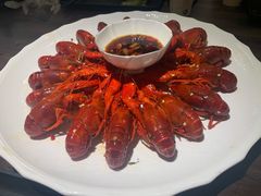 乔村招牌冰镇小龙虾-乔街深夜食堂·台州菜·高压锅生蚝(杭州总店)
