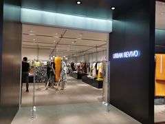 -URBAN REVIVO(欢乐海岸购物中心店)