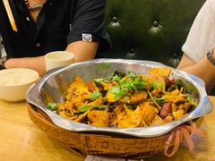 -愉肴麻辣香锅(中山路店)