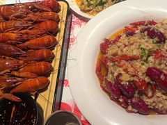 -肥肥虾庄·金牌油焖大虾(汉街SKP店)