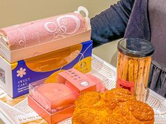 -顶东面包花园·生日蛋糕(香榭丽店)