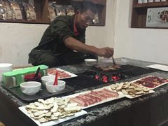 -蘑统田下·野生菌火锅