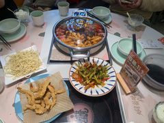 -黄记煌三汁焖锅(新佳丽江汉路店)