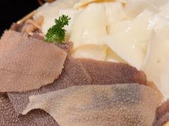 -牛YO寿喜烧·铁板烧和牛火锅自助(市府恒隆店)