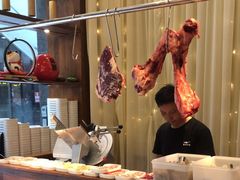 -天成·潮州牛肉脆肉鱼生蚝自助火锅