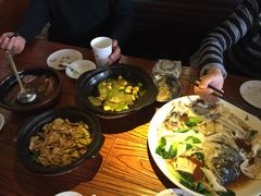 -阿瓦山寨·湘菜现炒·剁椒鱼头王(咸阳总店)