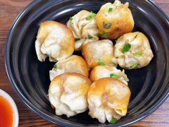 特色葱煎包-赵宝美煎包店
