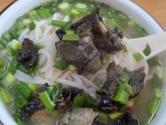 -子宸什夹婆乌鸡米线弹子石店(泽科·星泽汇店)