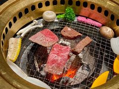 -山川小町·极番烧肉(新地假日广场店)