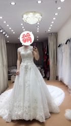 -觅白婚纱礼服馆