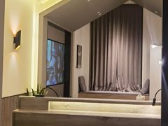 -上海虹桥中心爱琴海亚朵S酒店