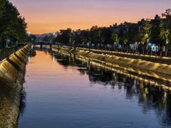 -姚记抚仙湖石锅鱼庄