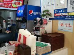 -华莱士·全鸡汉堡(财经学院店)