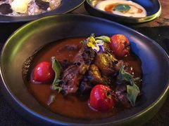 孜然番茄慢炖小牛腿及烤葡萄番茄-AZUL by FUEL蓝色·法式酒馆(琶醍店)