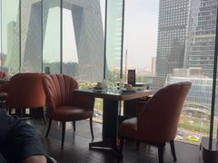 -福楼毕斯罗F Bistronome(国贸商城约会地标景观店)