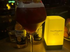 -FOUR PLAY BAR