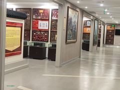 -毛泽东像章珍藏馆