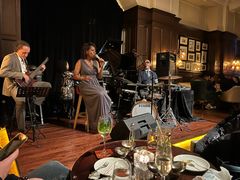 -LONG BAR 廊吧(外滩华尔道夫酒店)