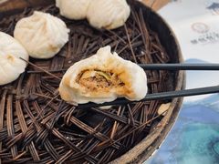 猪肉灌汤包-草包包子铺1937(普利街店)