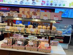 -红宝石·鲜奶小方·海派西点房(南丹店)