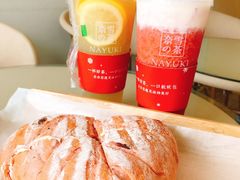 霸气牛奶草莓-奈雪的茶(南山大冲一期店)