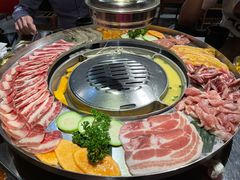 -哈哈碳都·牛肋条无限自助烤肉(台江万达店)