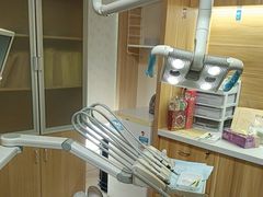 -上海仁爱医院口腔科 · 种植