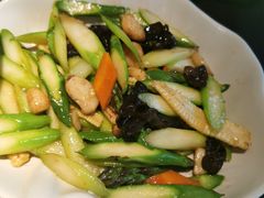 -大头虾越式风味餐厅(光明广场店)