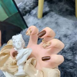 -尤米一站式美甲美睫