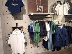 -阿迪达斯(武林银泰三叶草店)