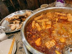 -肖肖酸萝卜鱼火锅(总店)