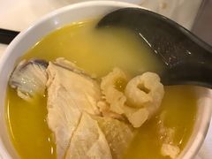 -鲜入围煮花胶鸡海鲜火锅