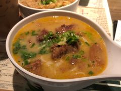 沙嗲牛肉河粉-翠华餐厅